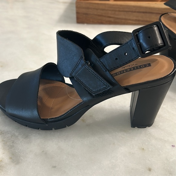 Clark’s sandals - Picture 3 of 5